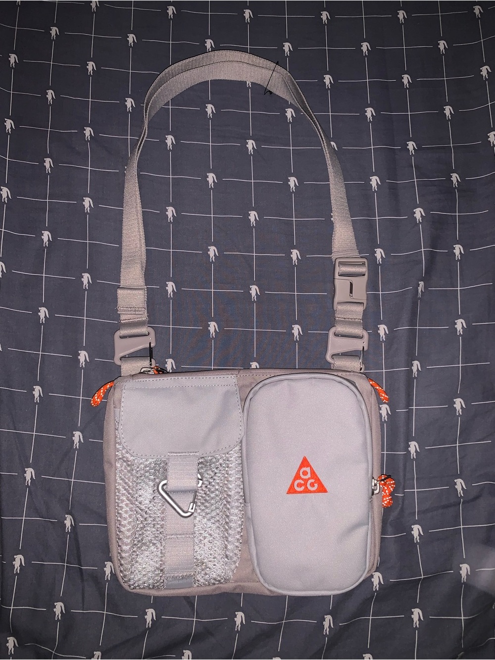 Nike ACG "DAYMAX" Crossbody Bag 3L College Grey/Safety Orange HJ8180-009